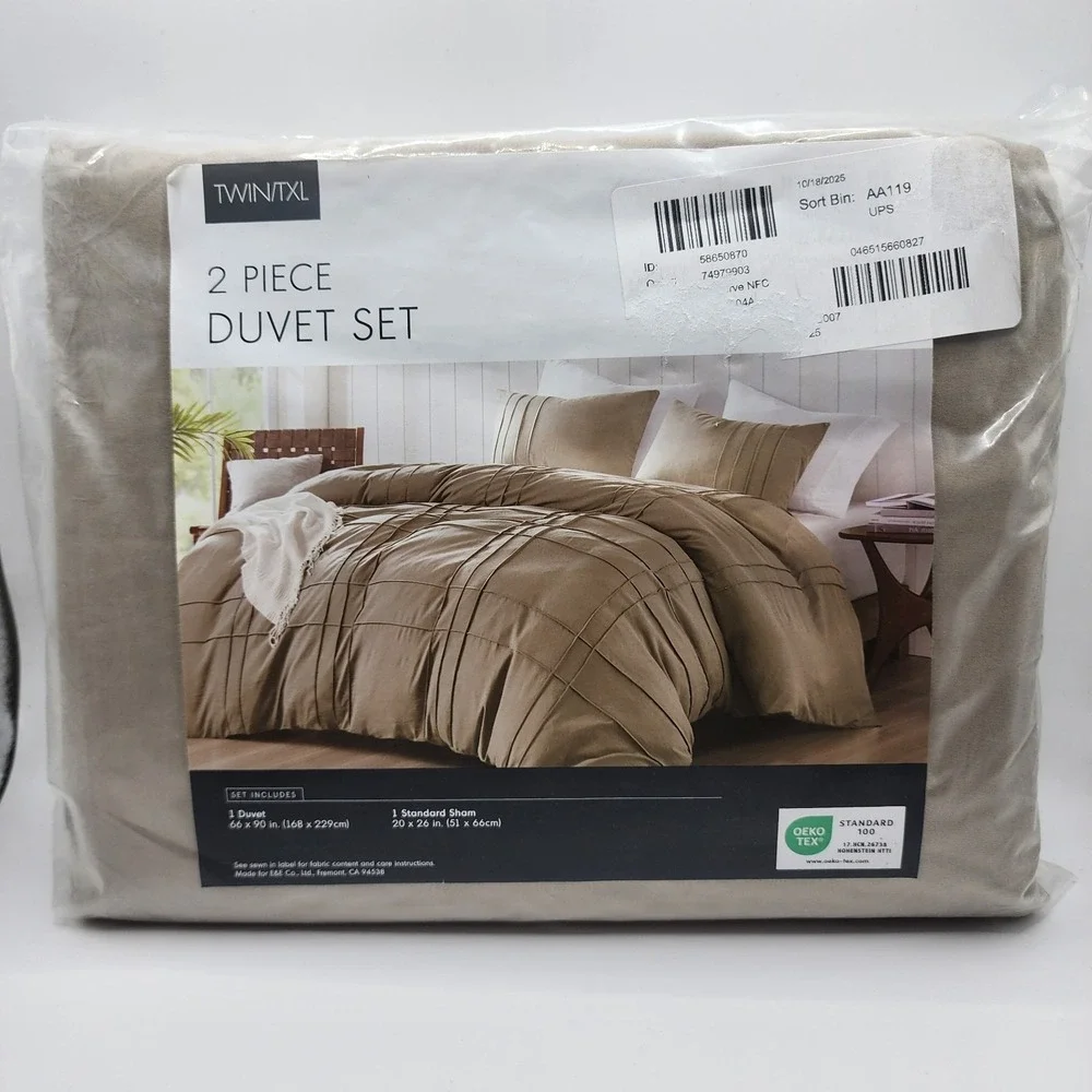 Pintuck Pleated Duvet Cover Set Twin TXL 2pc Taupe Khaki New Sealed OEKO-TEX